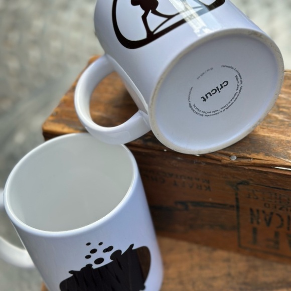 2 Halloween Mugs - Picture 2 of 2